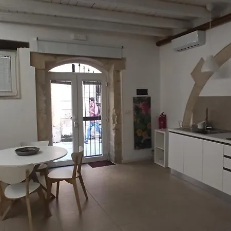 Kora Loft A Siracusa/ortigia Apartment